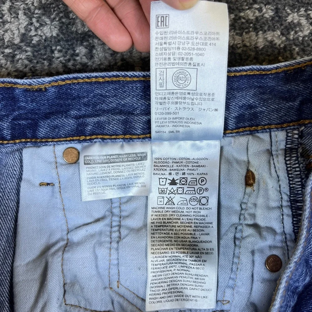 Levis 501 Original Fit Mens Jeans 36x32 Medium Wash Blue Button Fly Straight Leg